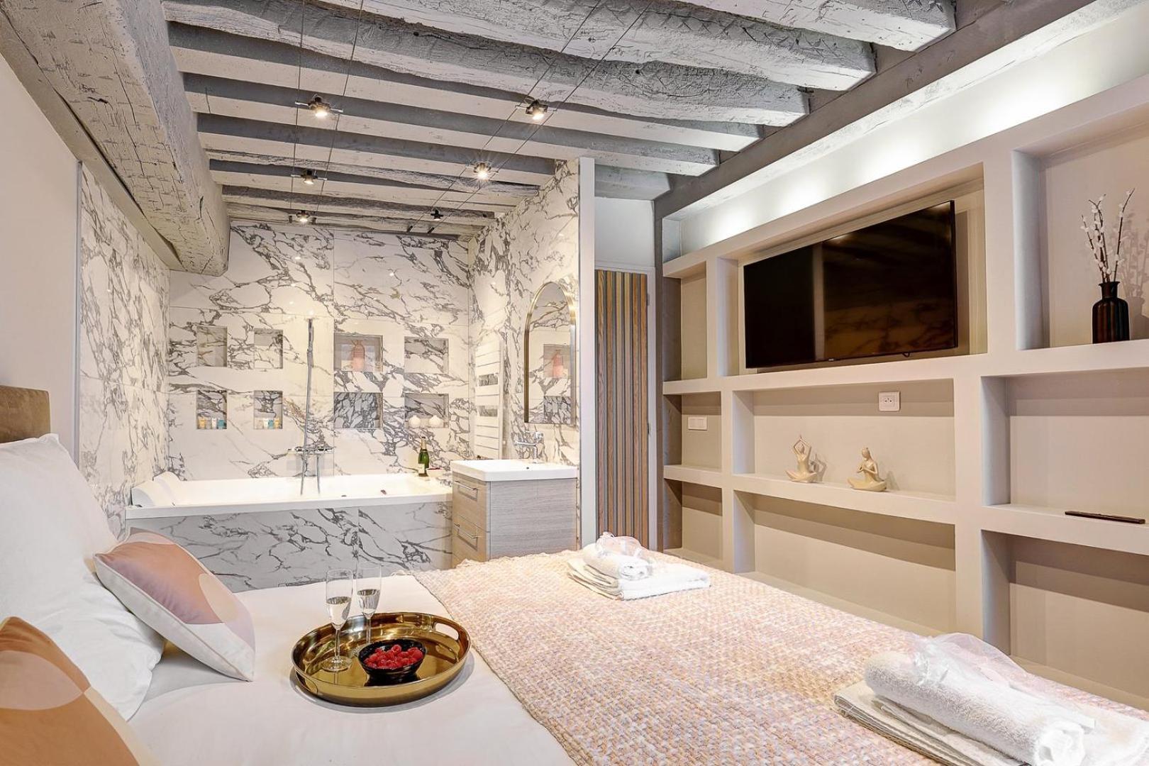 335 Me3d - Superb In Appartement